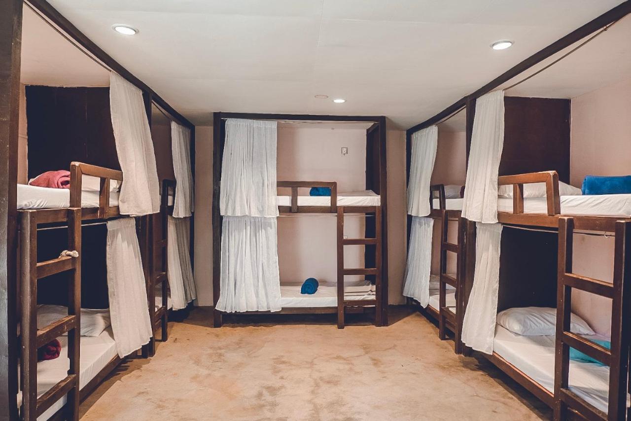 Coco Pod Siargao Hostel ゼネラル・ルナ エクステリア 写真